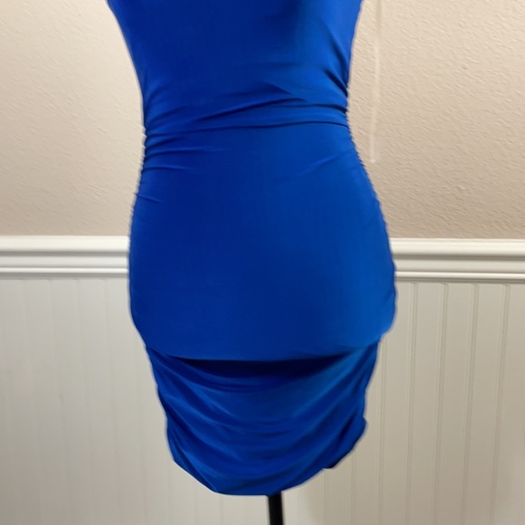 Beautiful event dress - Picture 4 of 7